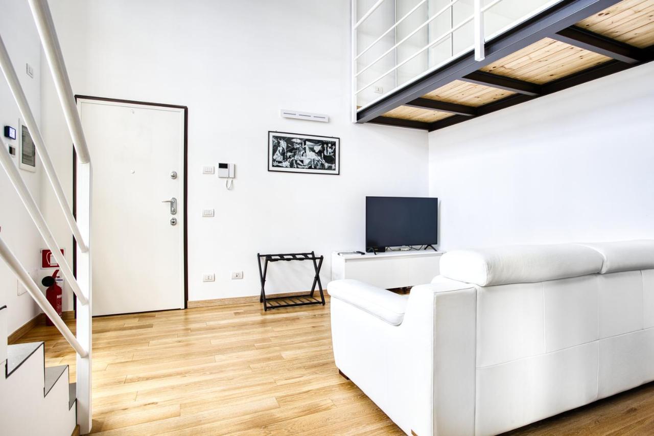 Joivy Charismatic 1-Bed Flat With Parking Apartment Milano Exterior foto